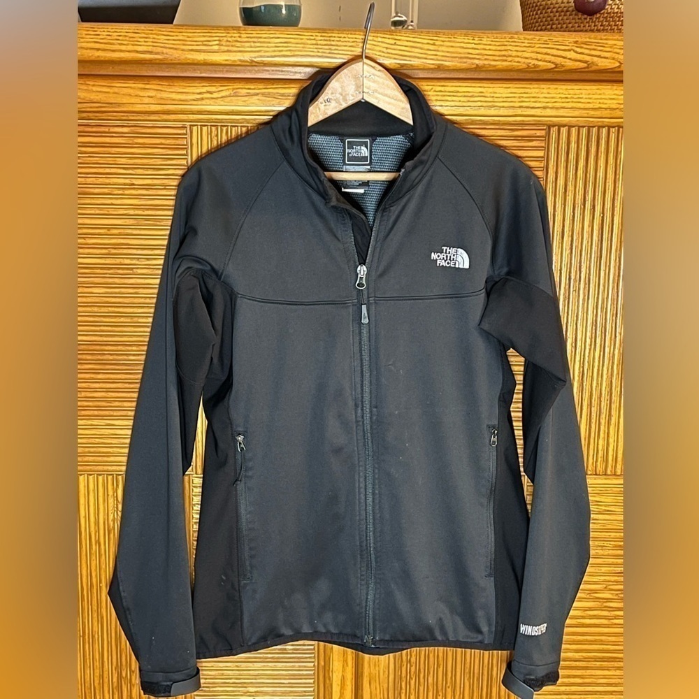 North Face Women’s Medium WindStopper Black Jacket. zip Up TNF